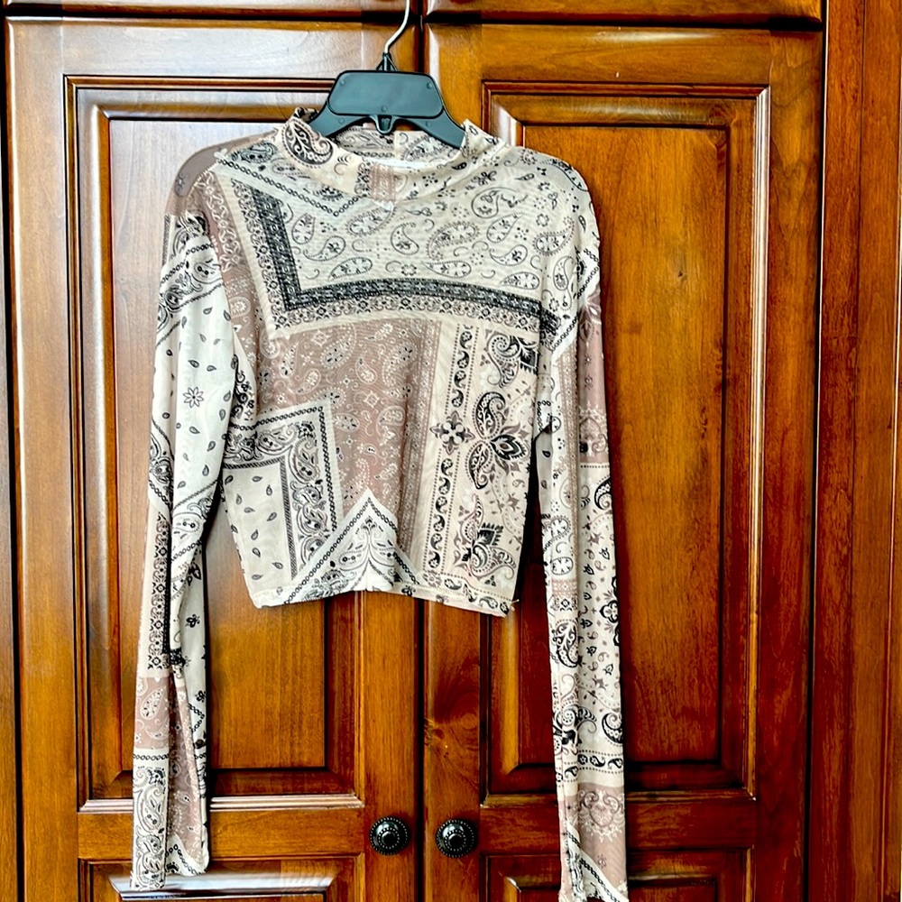 Long sleeve mesh crop top